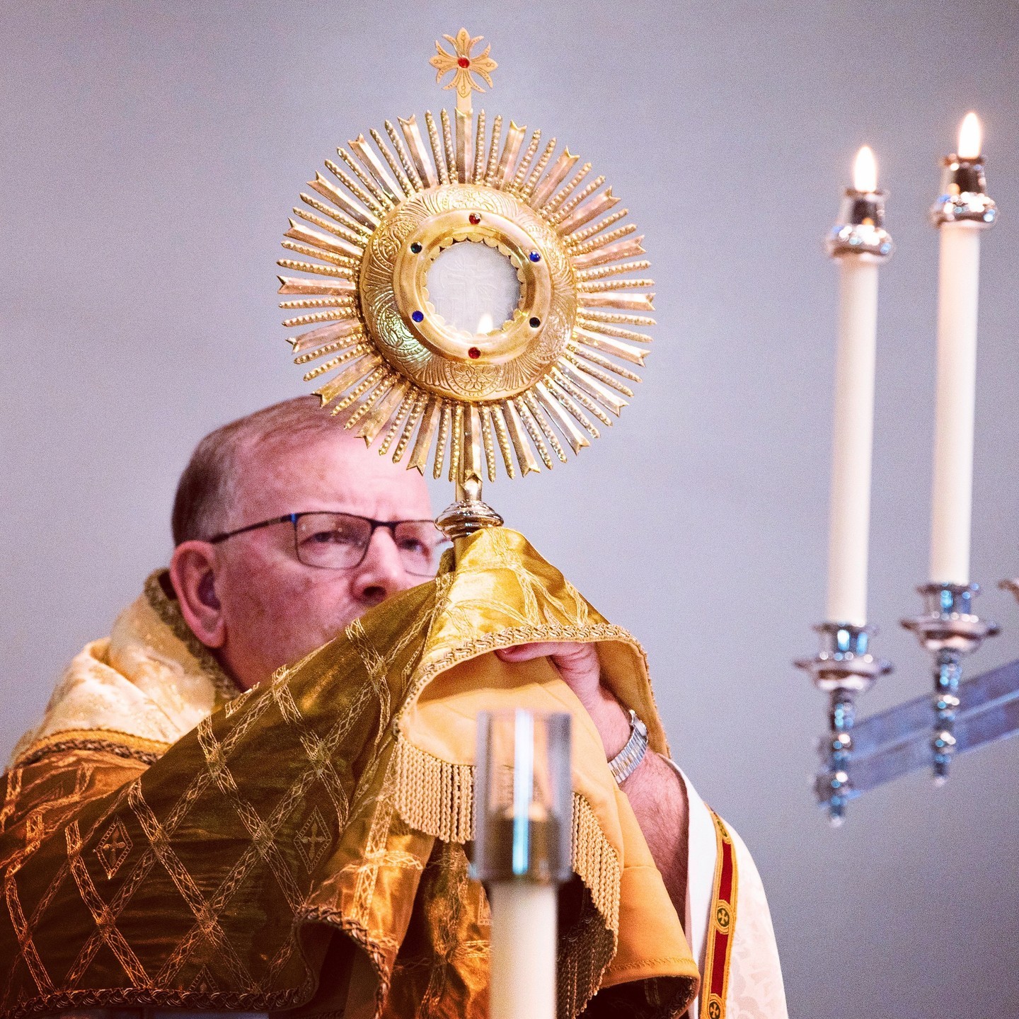 Dozens of Catholics from across the diocese made stops at three parishes in the eastern part of the diocese Aug. 4 for a eucharistic pilgrimage as part of the National Eucharistic Revival. See more photos at the link in our bio.⁠
#NationalEucharisticRevival #EucharisticRevival #Eucharist #CatholicProudStCloud #CatholicsofInstagram
